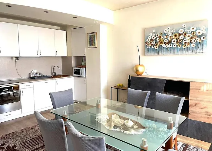 Lägenhet Velisia Near Ayazmo And Stadium *